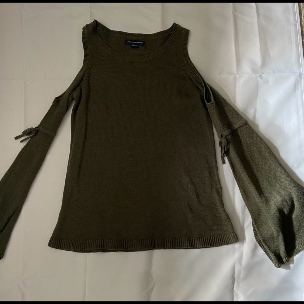 American Eagle Outfitters Cold Shoulder Top